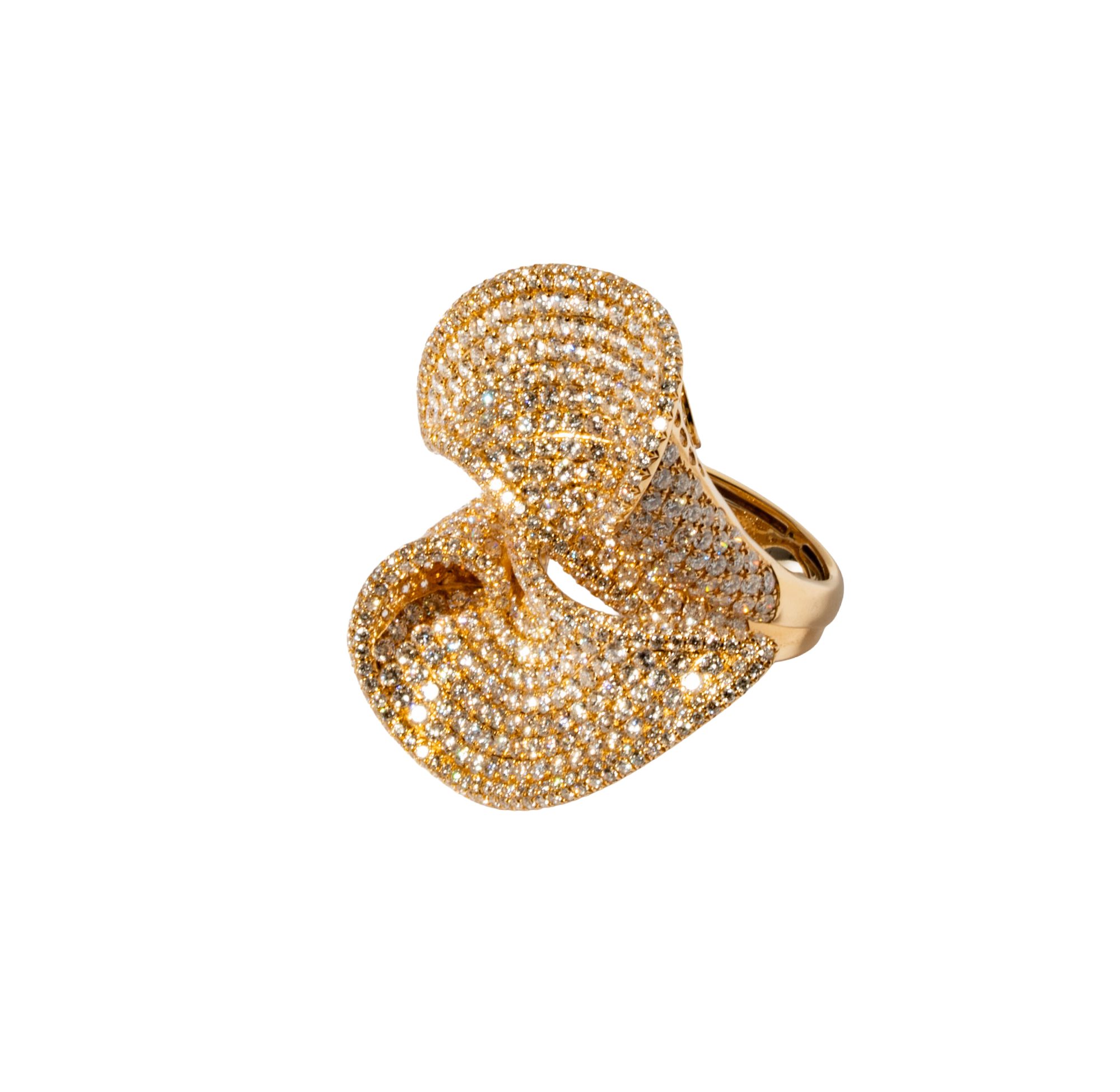 18 Karat Yellow Gold Diamond Ring