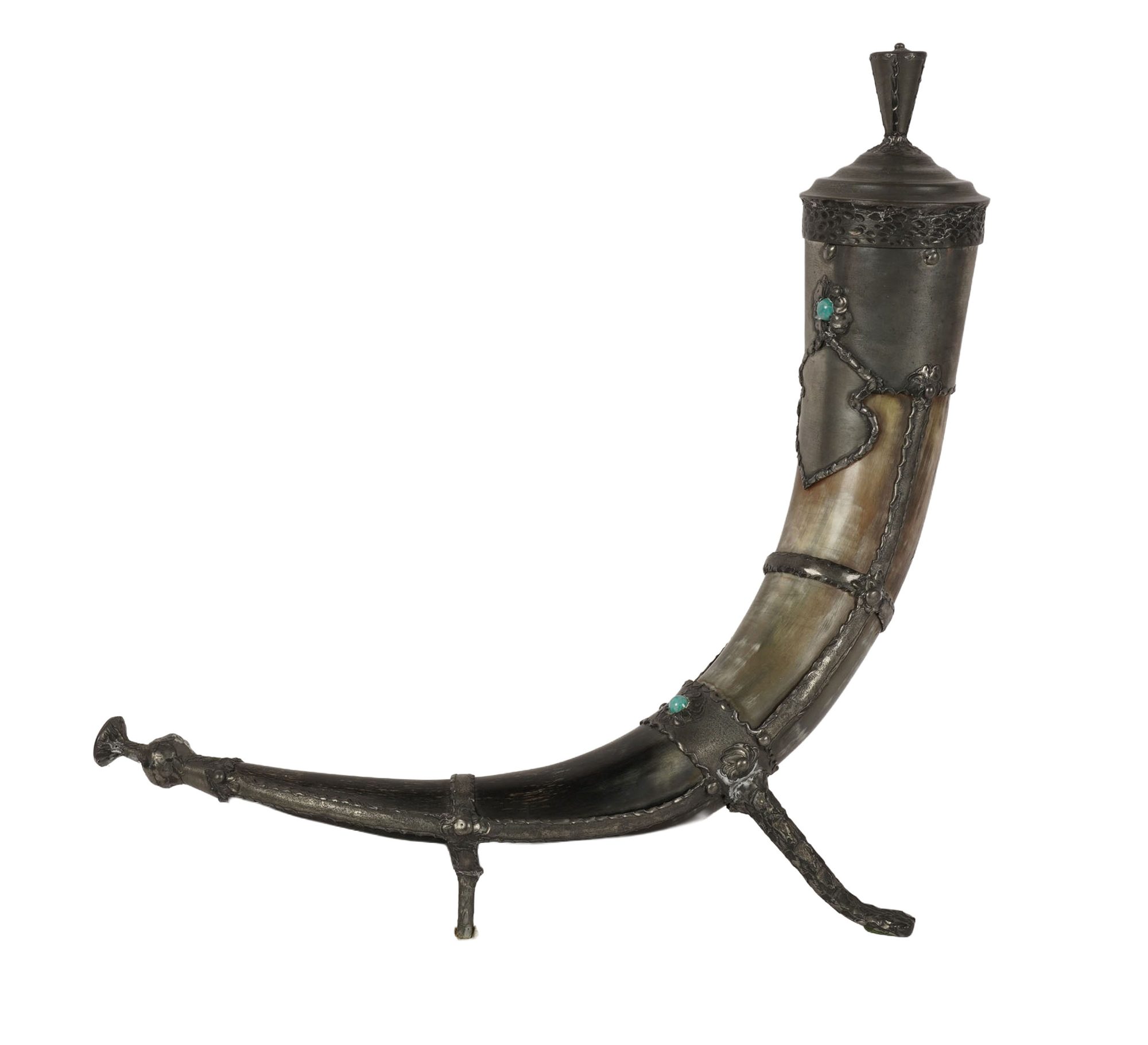 Metal-Clad Horn Garniture
